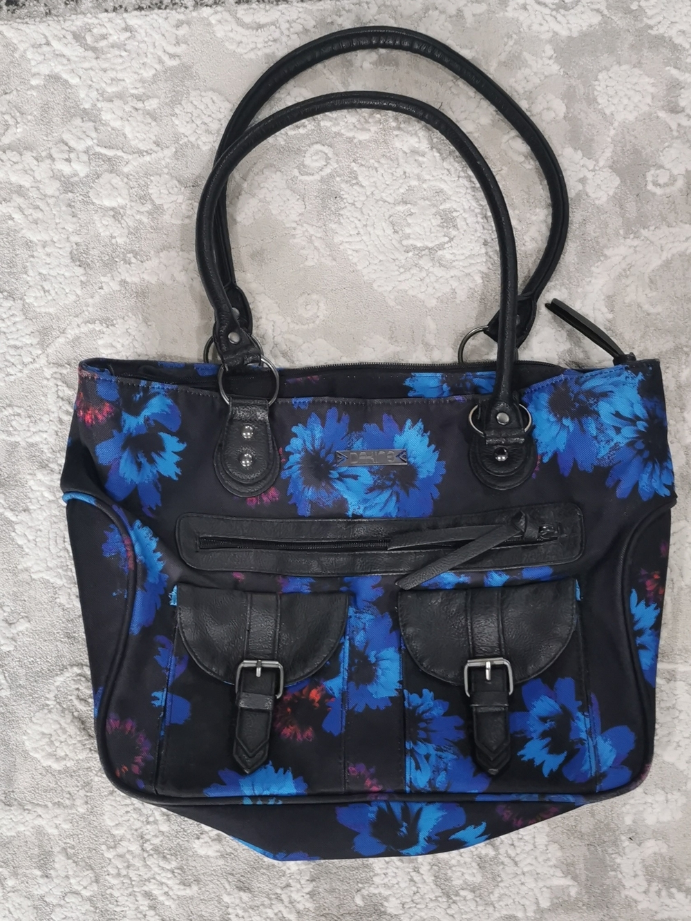 Dakine Laptop with Bright Blue Floral Print